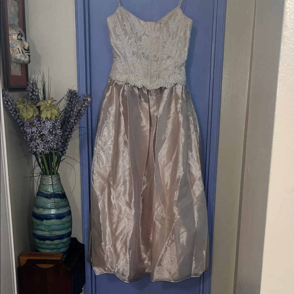 Jessica McClintock Ivory and Blush Wedding Gown